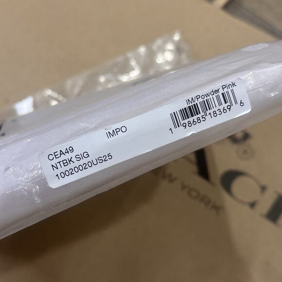 Coach Powder Pink Notebook in Signature Canvas NWT Fully Wrapped Ships 24HRS - Picture 4 of 5